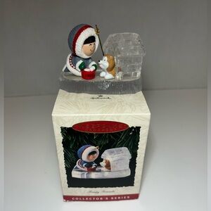 Hallmark Keepsake Ornament Frosty Friends 1993 Eskimo Dog Igloo Doghouse Holiday